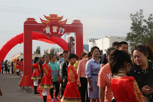 棋盘井第一小学和棋盘井第三小学“迎新生入学仪式”现场