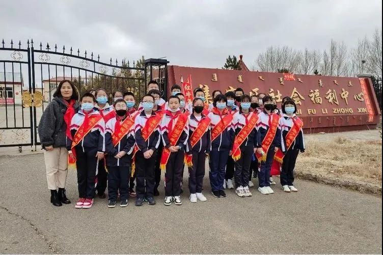 集宁区少先队员们争做时代小先锋